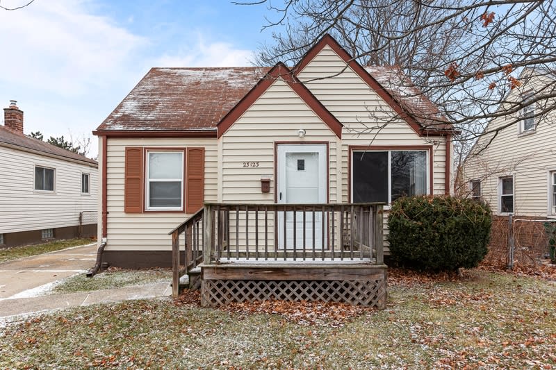 23123 Lambrecht Avenue