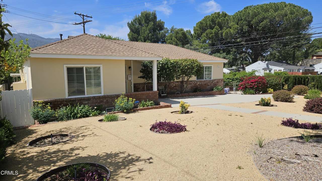 3754 Fairesta Street