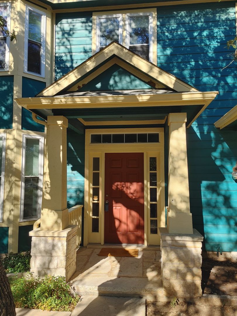 Beautiful 3 Bedroom / 2.5 Bath Townhome in Kyle