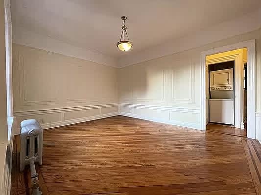 2049 E 17th St Apt D4