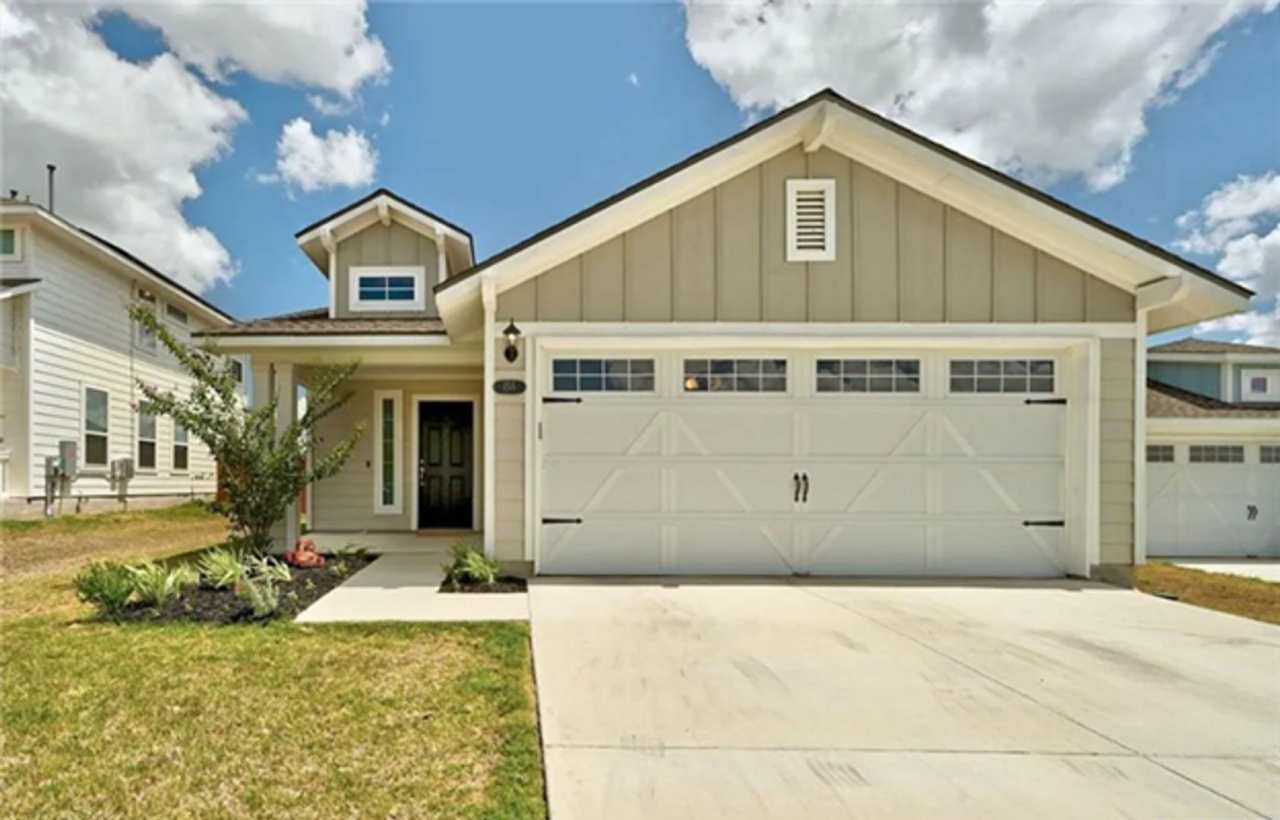 3 Bedroom 2 Bathroom Modern House in San Marcos