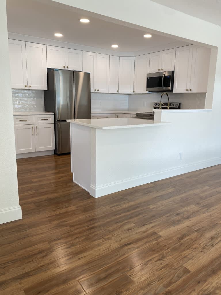 129 36th Avenue Northeast