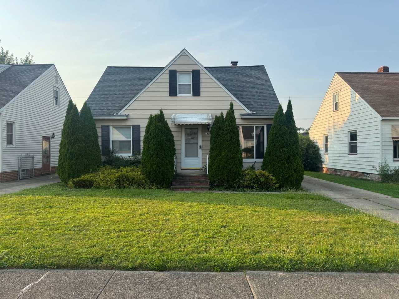 Charming 3-Bedroom Property in Prime Location