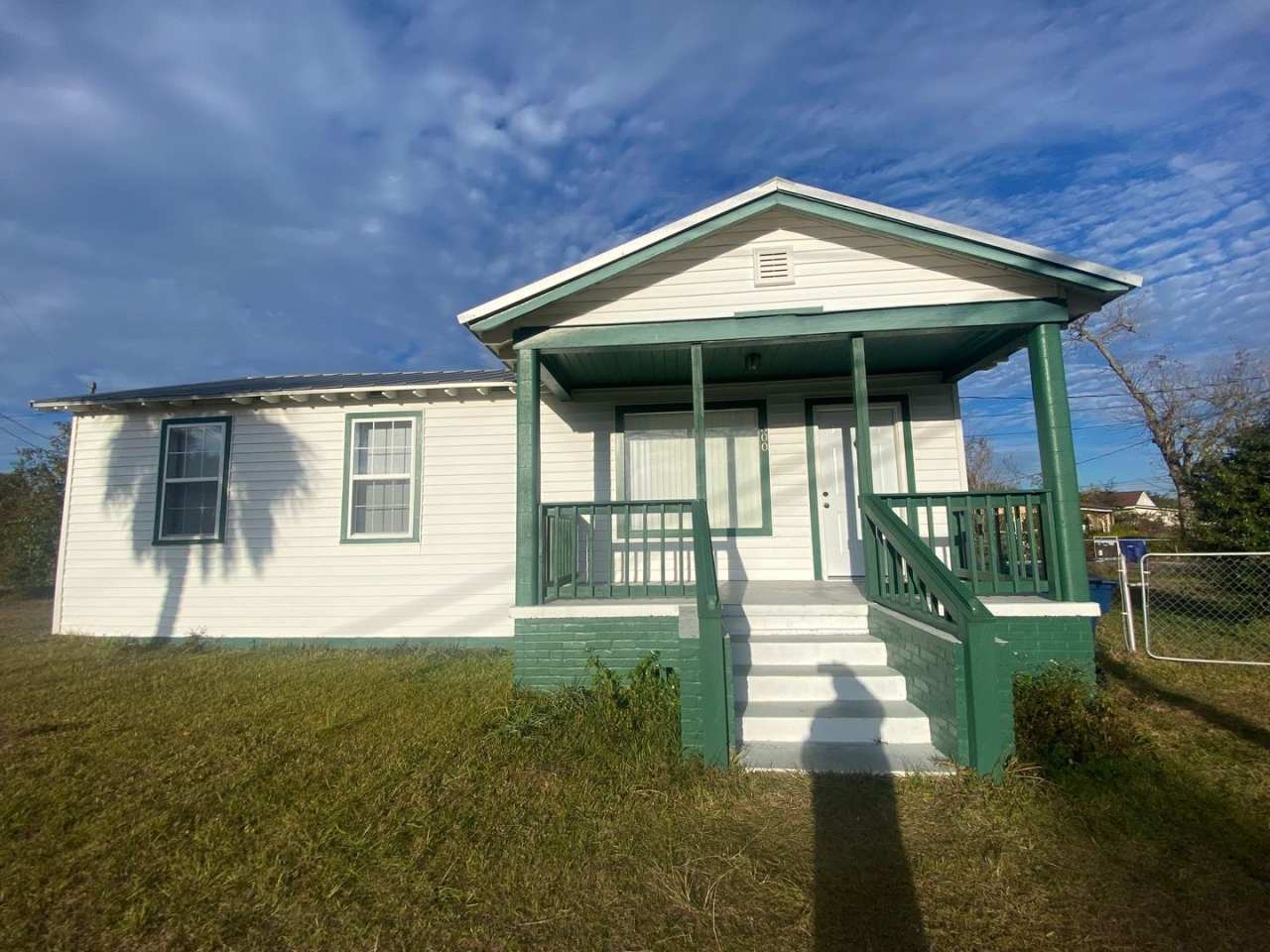 Cozy 3Bed/1Ba, Recently Renovated Home on a Corner Lot!