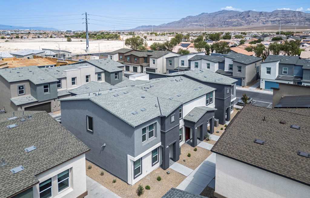 6184 Hibiscus Garden St