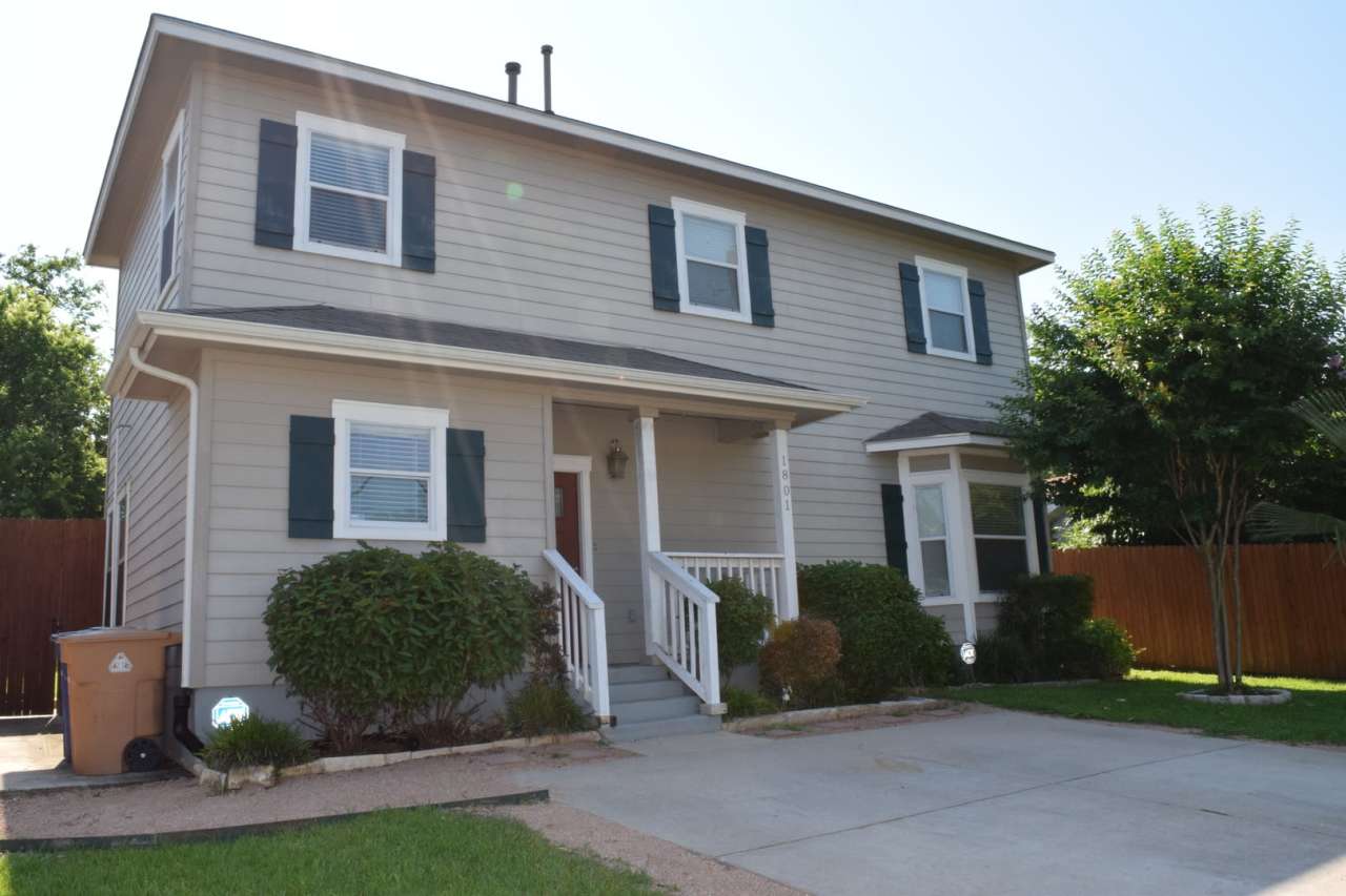 4 Bedroom in Hip East Austin- Avail August- 1801 Clifford