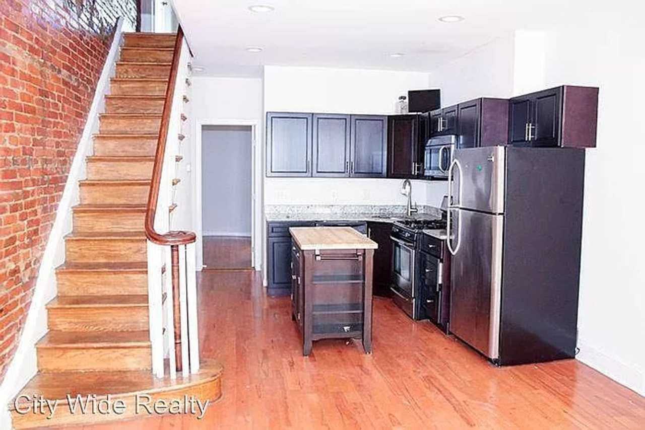 Great 3BR house available Close to Drexel University.