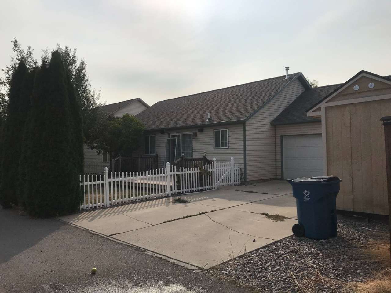 Beautiful 3 bedroom 2 bath home in Pleasantville. Hellgate district