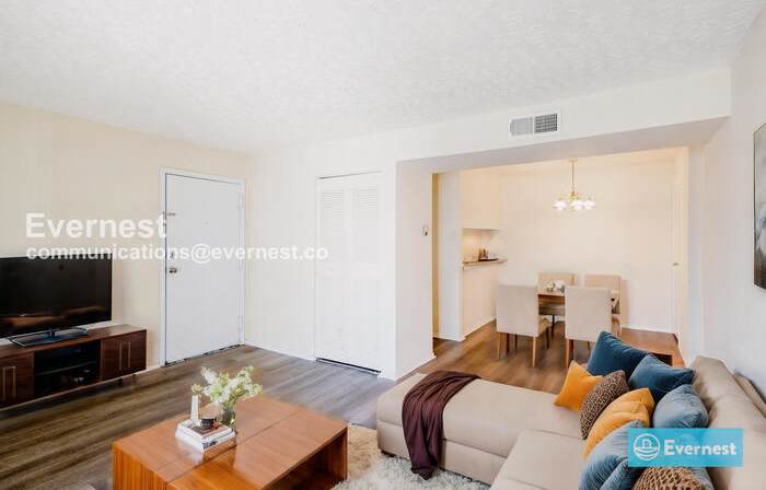 2223 Sedgwick Street