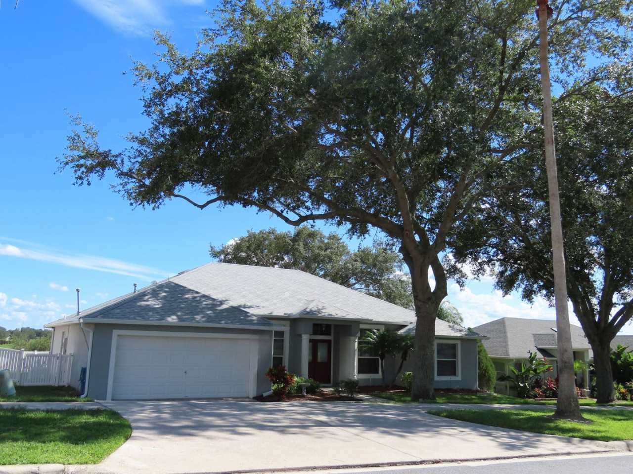 Spacious 4 Bedroom Pool Home Plus Additional Office