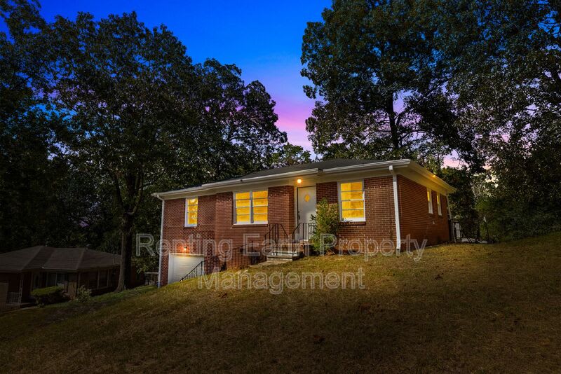 1016 Belle Meade Dr