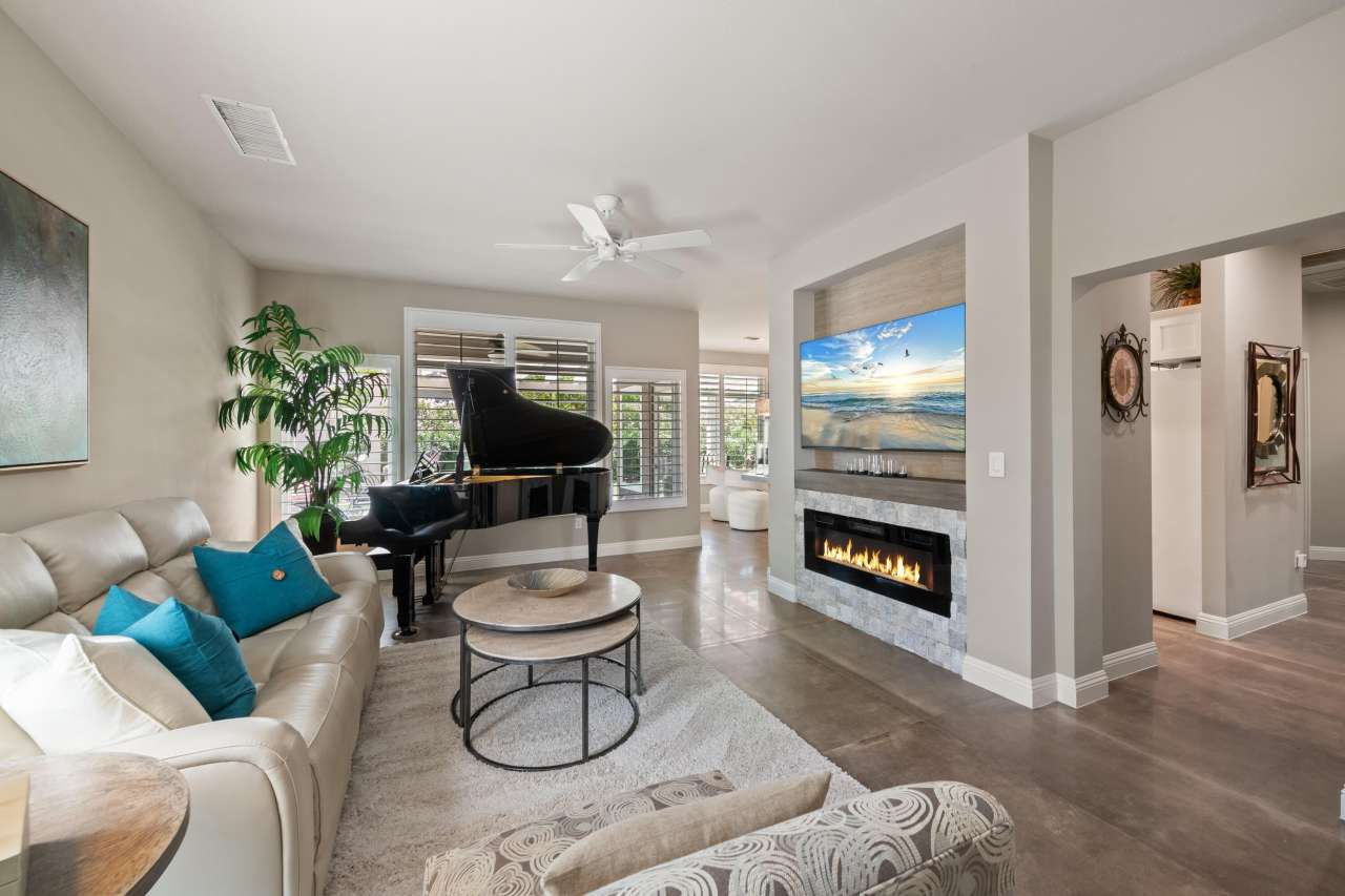 78391 Desert Willow Drive