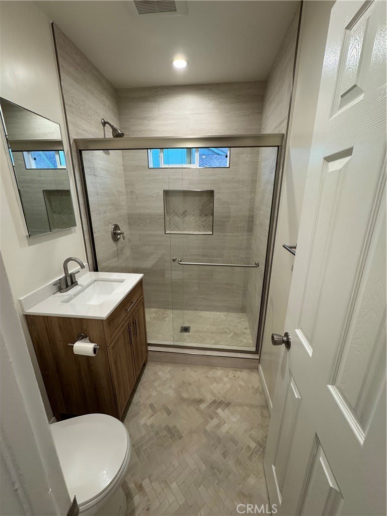 2573 N. Lincoln Street