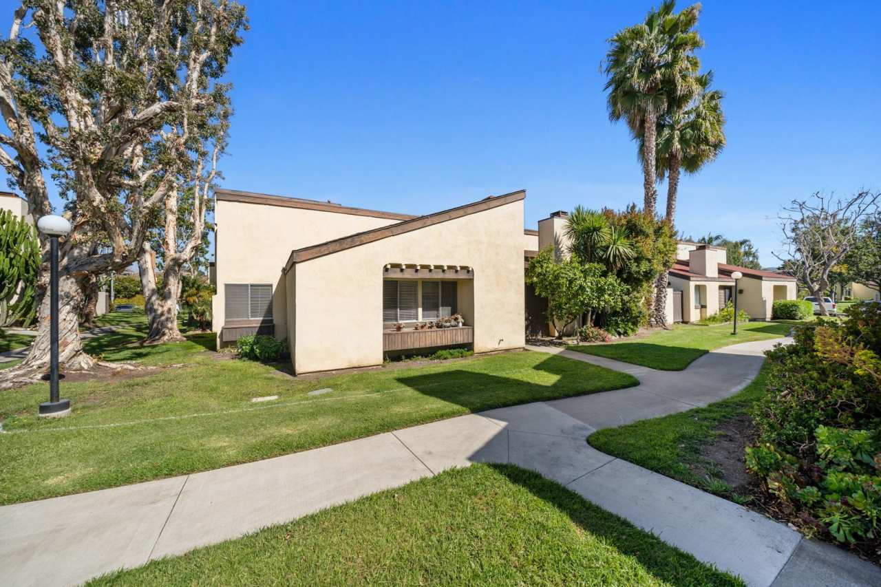 Remodeled Condo with Granite Counters and Attached Garage