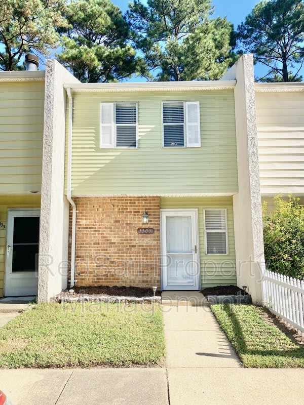 1105 Old Denbigh Blvd