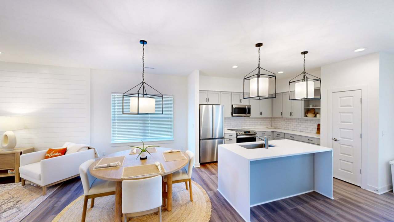 Gorgeous 4 Bedroom in Spring Hill, KS!! Minutes from all schools!