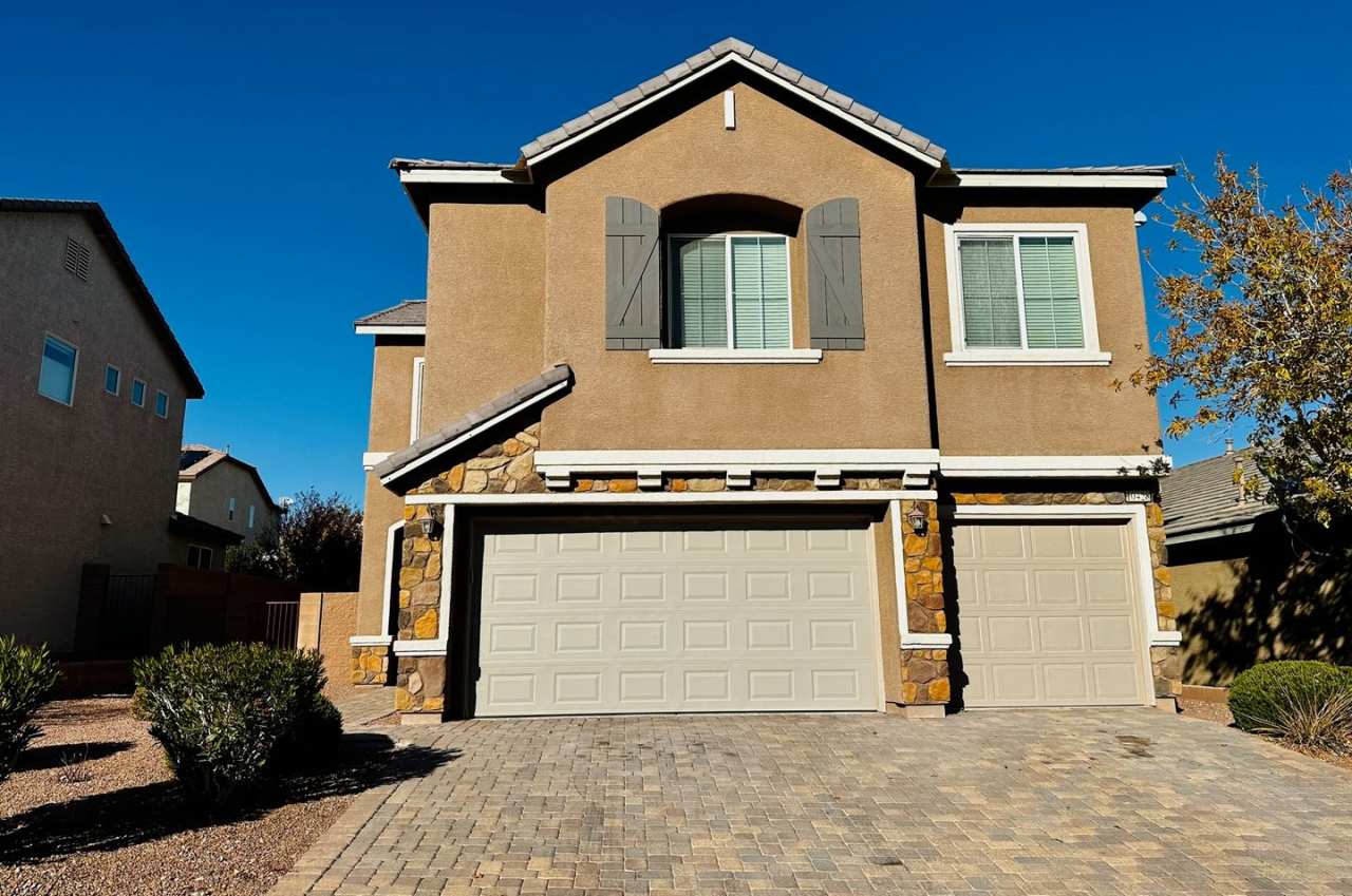 Providence! Gorgeous 5 bedroom!