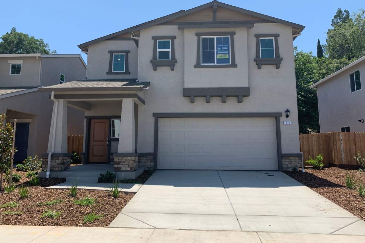 LEASE TAKEOVER- PLEASE CONTACT ABIGAIL FOR SHOWINGS AND INFORMATION-(713) 851-6645 Stunning and Modern 3-Bedroom Home in Prime Chico Location - 873 Bertino Place