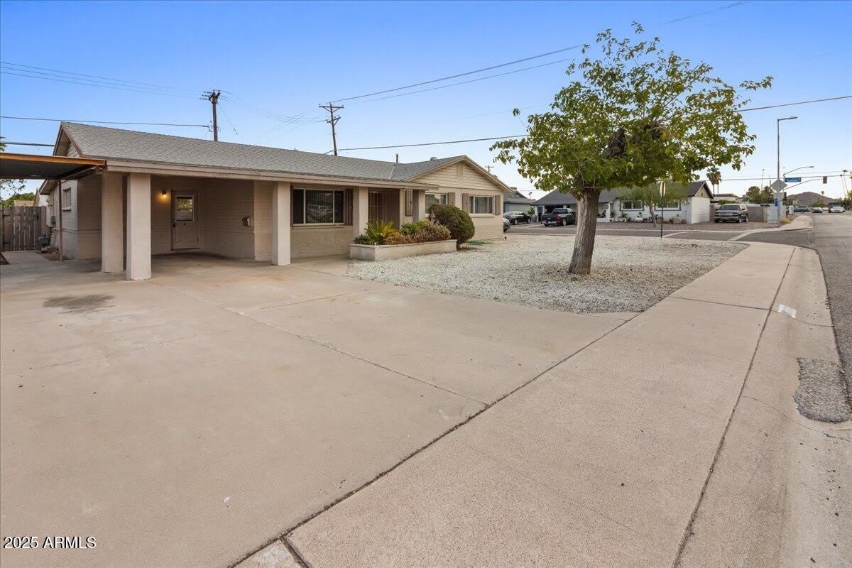 7219 E ROOSEVELT Street