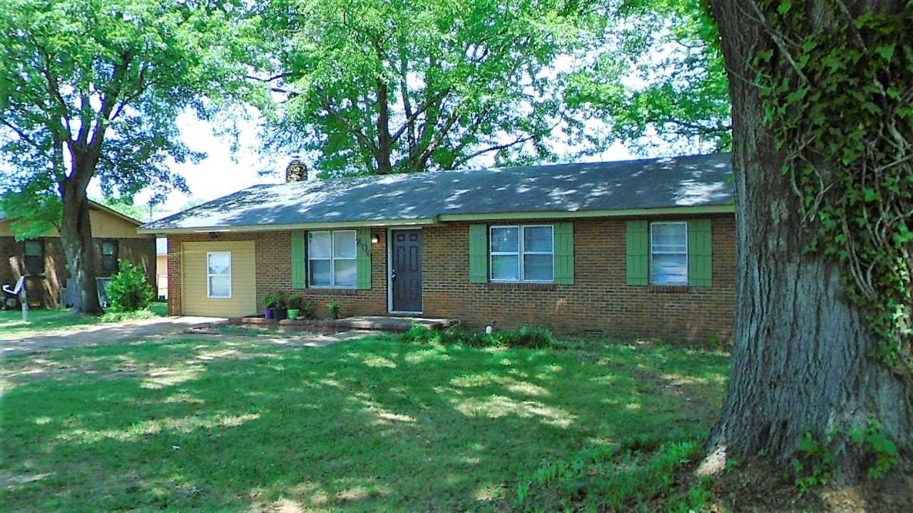 4-BEDROOM + BONUS ROOM - Beautiful, Shady Residential Area