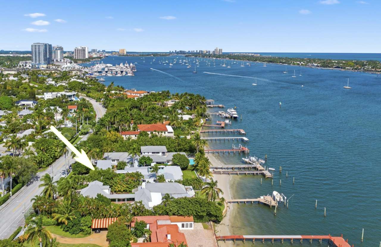 3208 N Flagler Drive