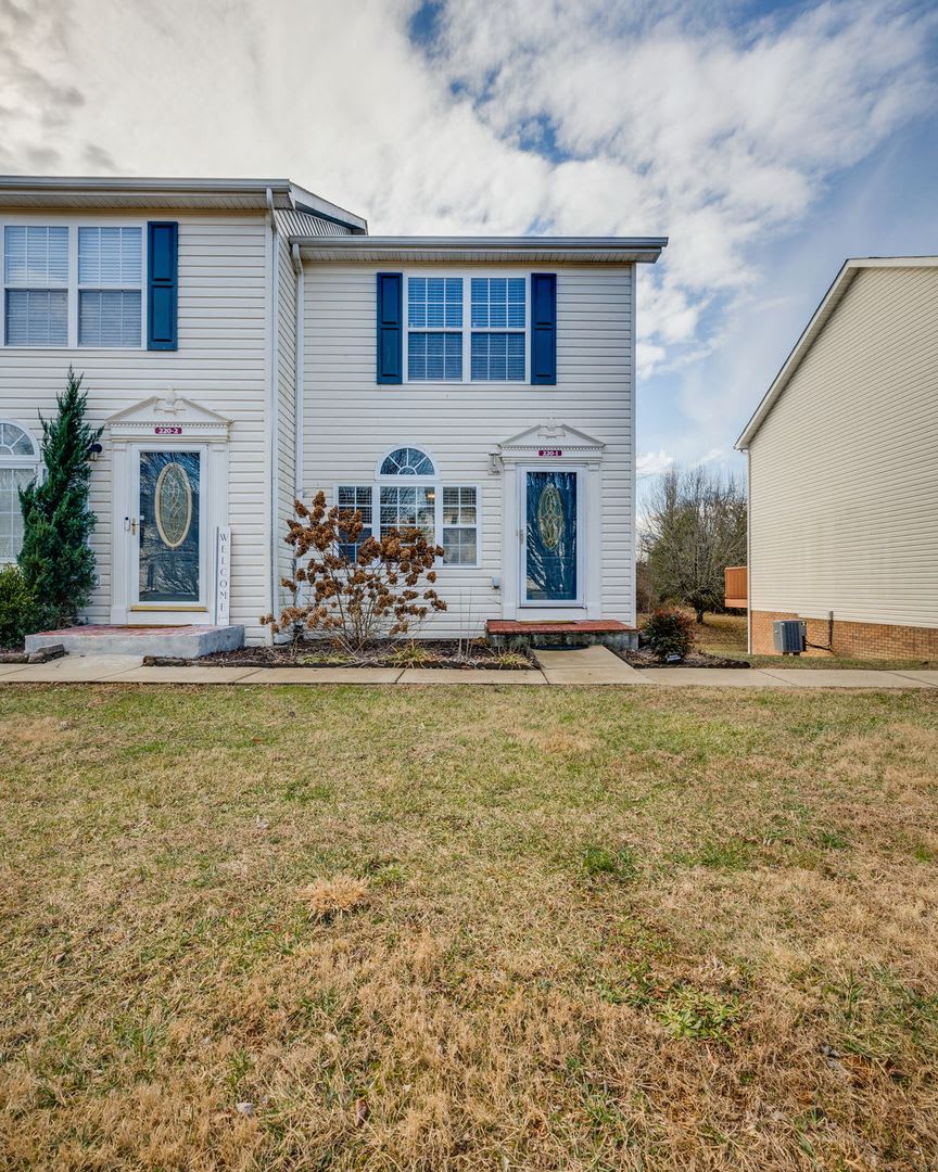 Now Available | 2 Bedroom 2.5 Bath | Bristol, TN