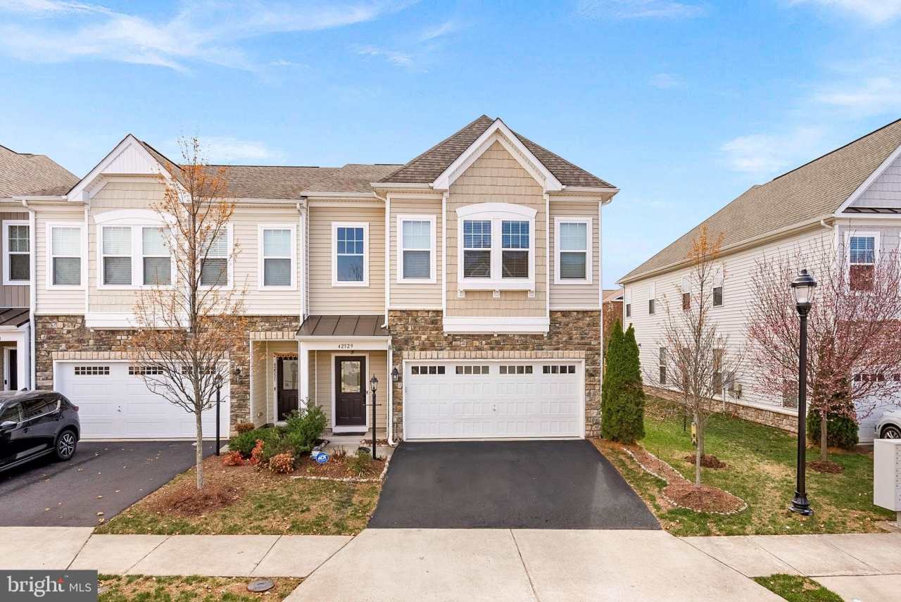 42529 BENFOLD SQUARE