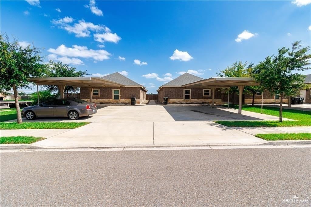 2710 E Garfield Avenue