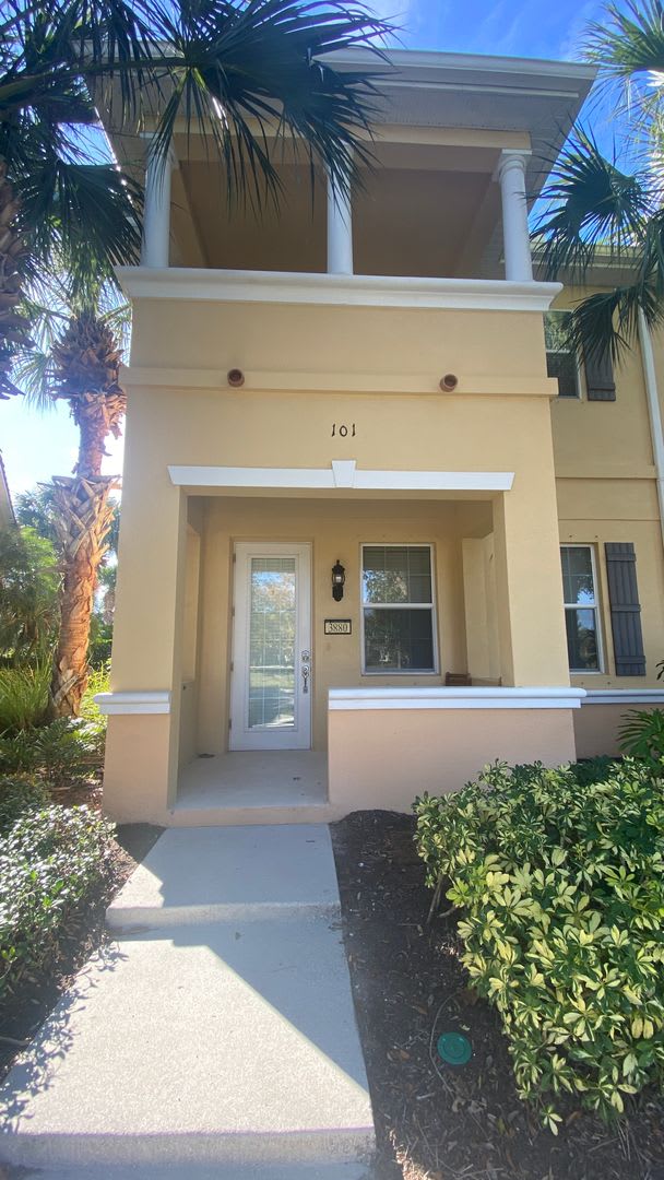 Prime Sarasota Seasonal Rental — Lakeside Mediterranean Gem