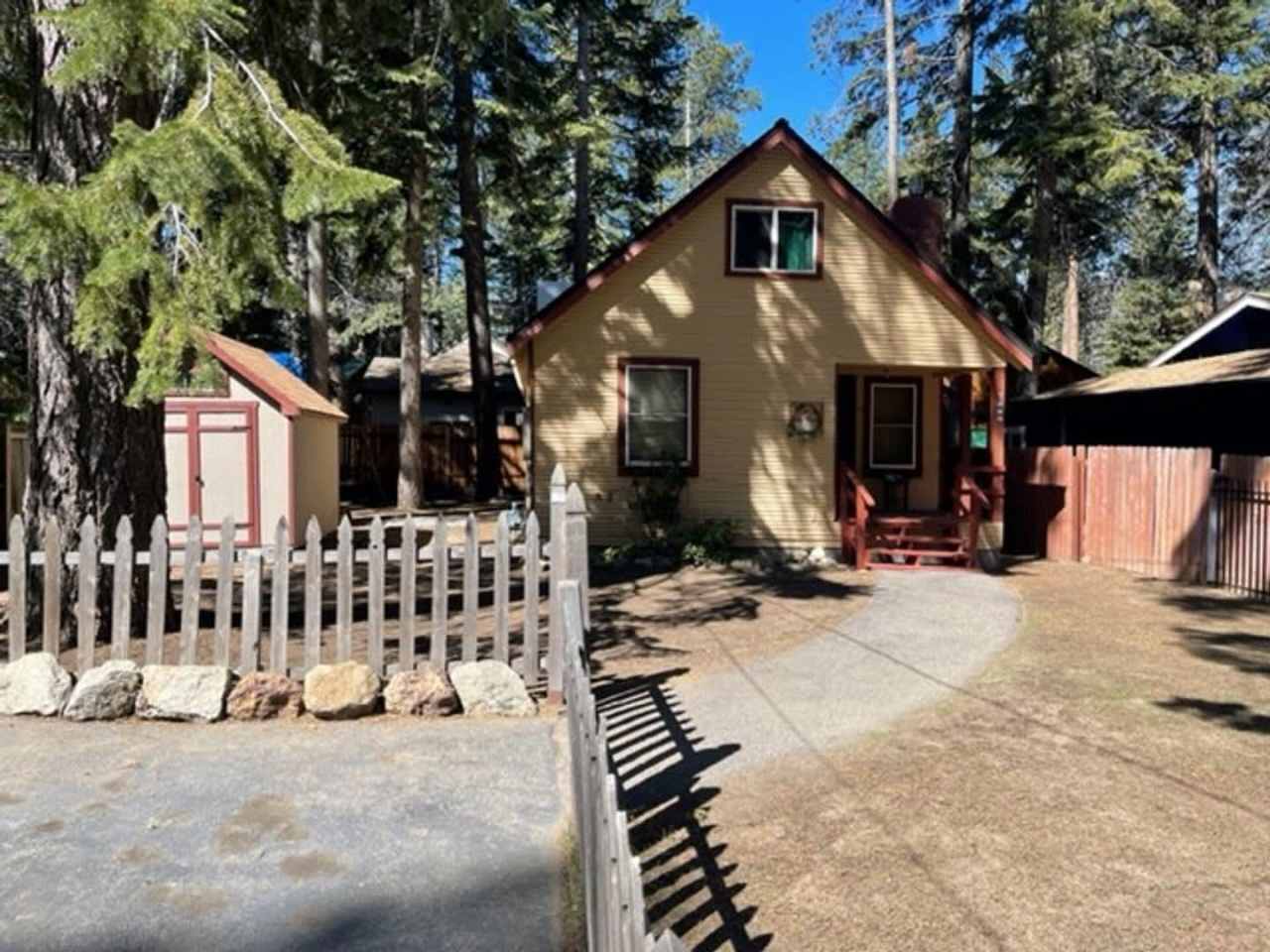 Sweet Tahoe Charm Cabin! Available Now!! for a 3-6 month lease or a long term lease! Call and inquire today