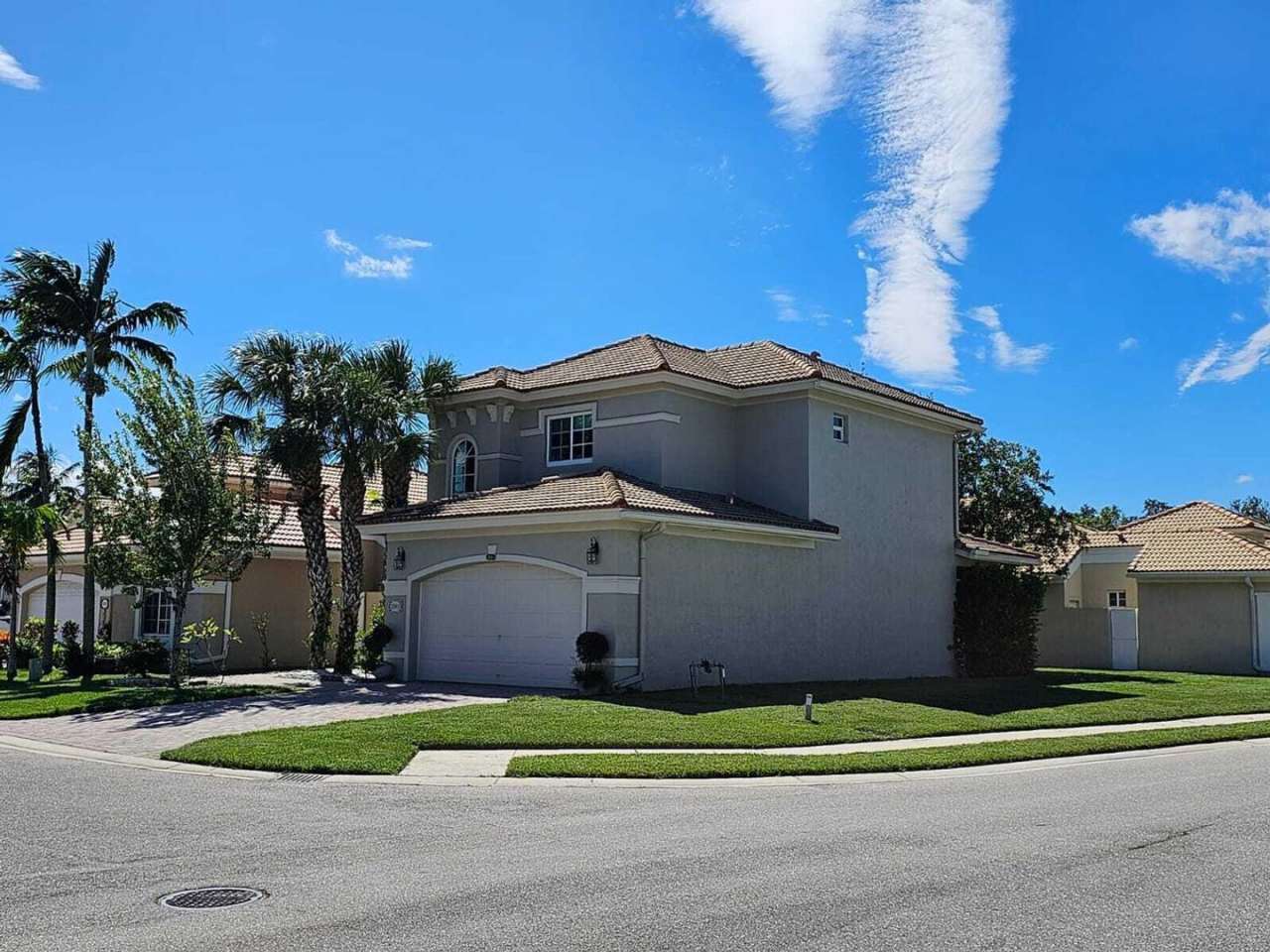 2345 SPANISH WLS WEST PALM BEACH, FL 33411