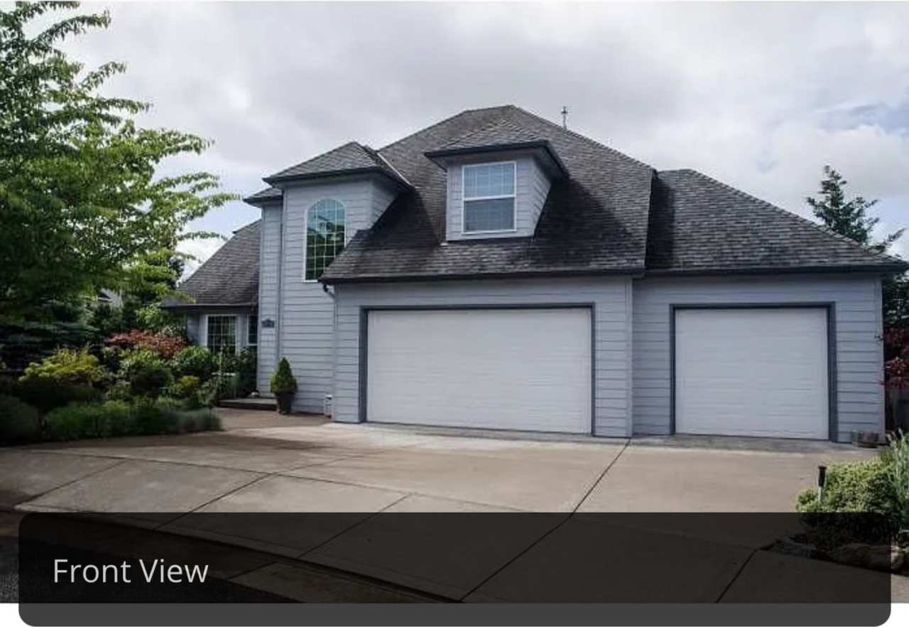 Custom-Built Home with Vaulted Ceilings and Daylight Basement