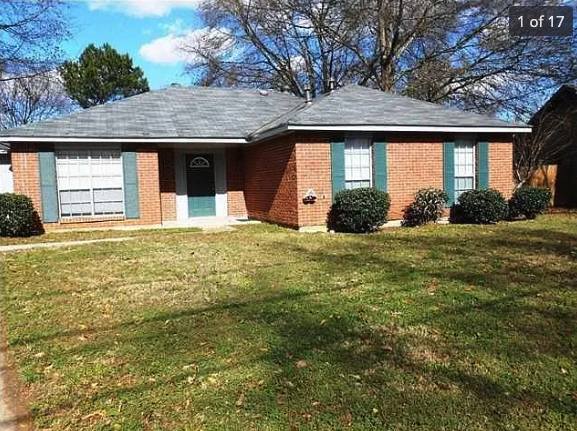 2637 Green Oaks Dr, Montgomery, AL 36107