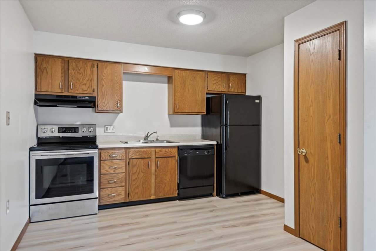 400-424 S. Durkin Dr.