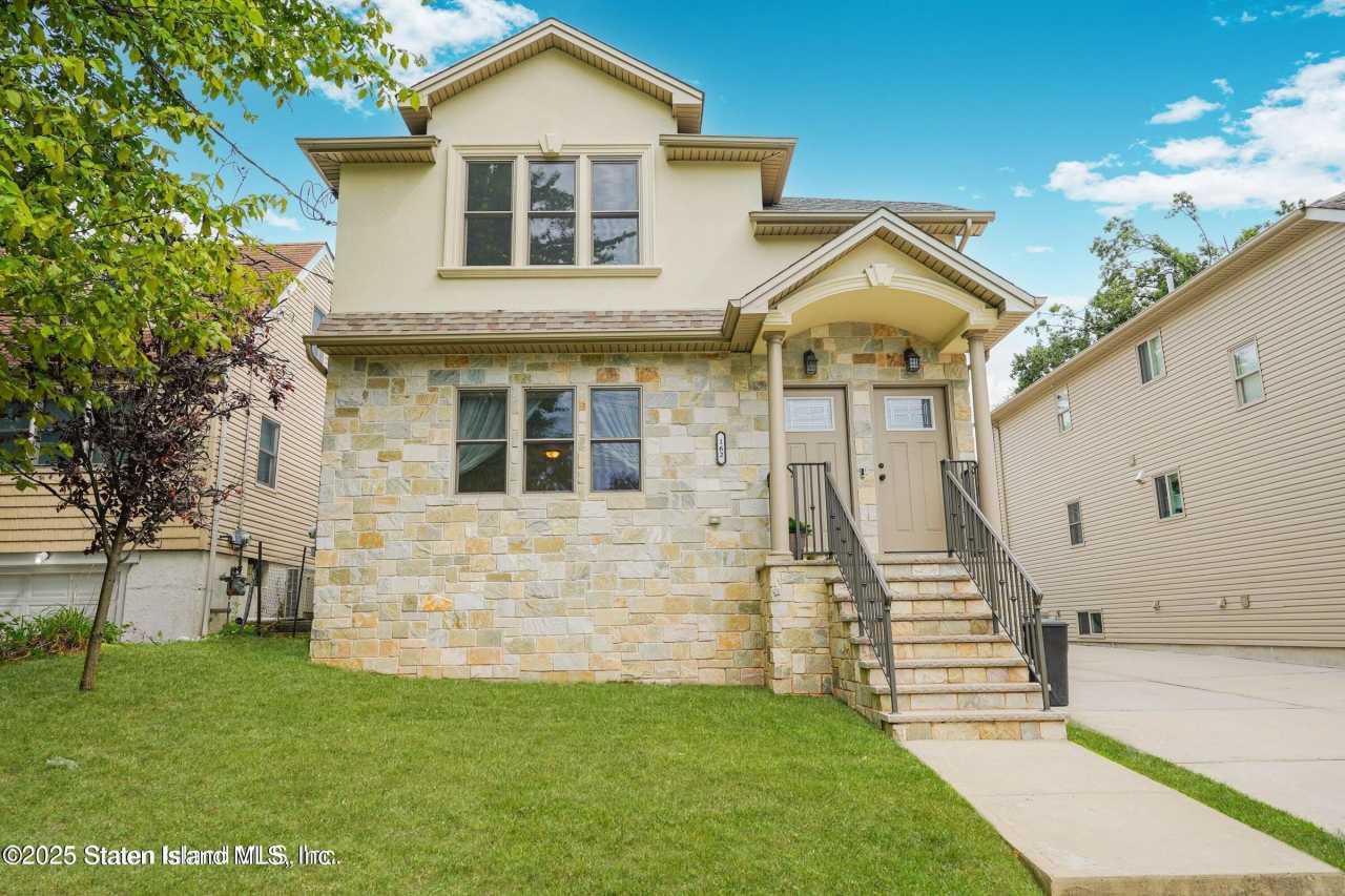 162 Edgegrove Avenue unit: 2