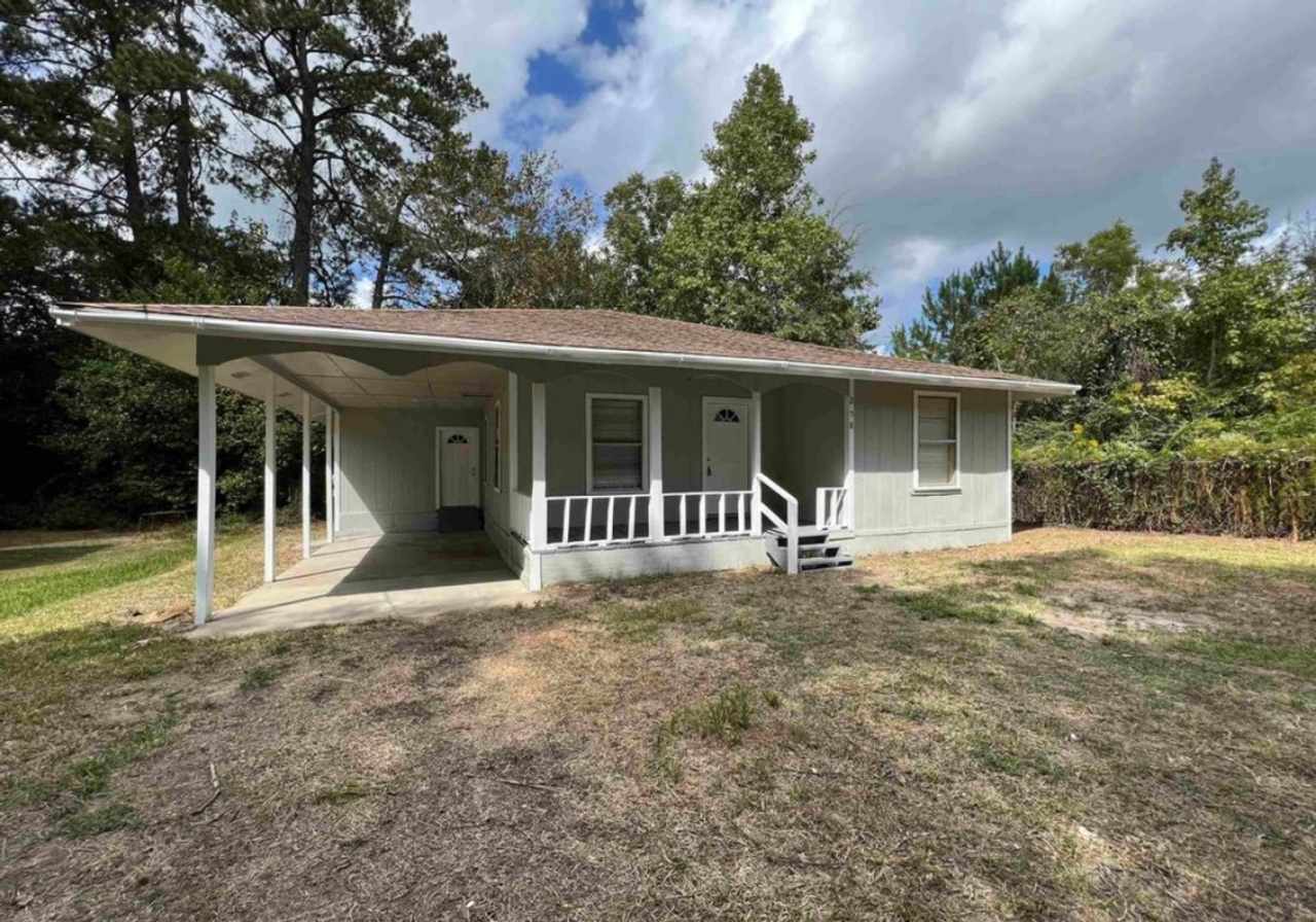 Spacious 3-Bedroom, 2-Bath Home in Silsbee – Available Now!