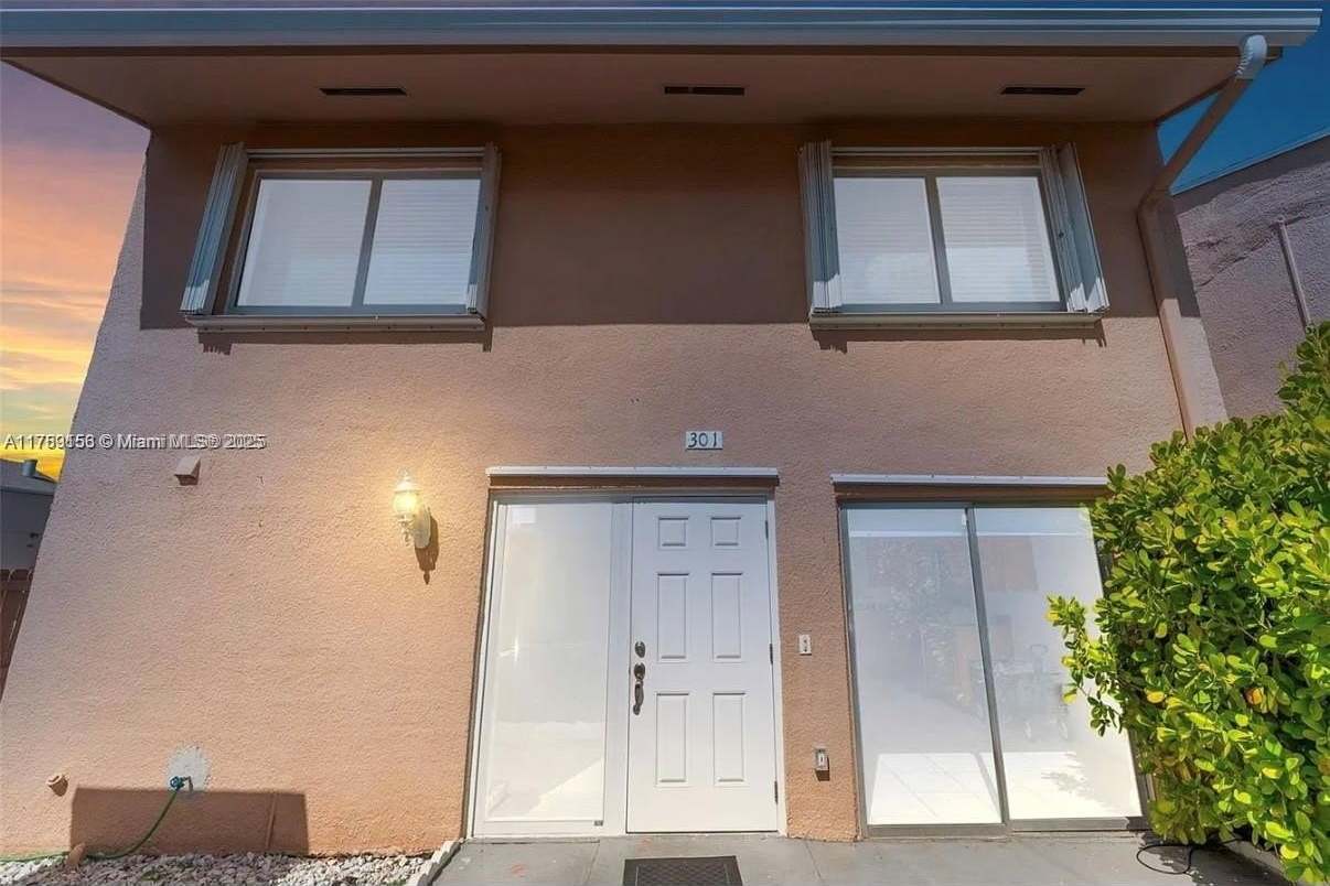 8440 SW 154th Cir Ct