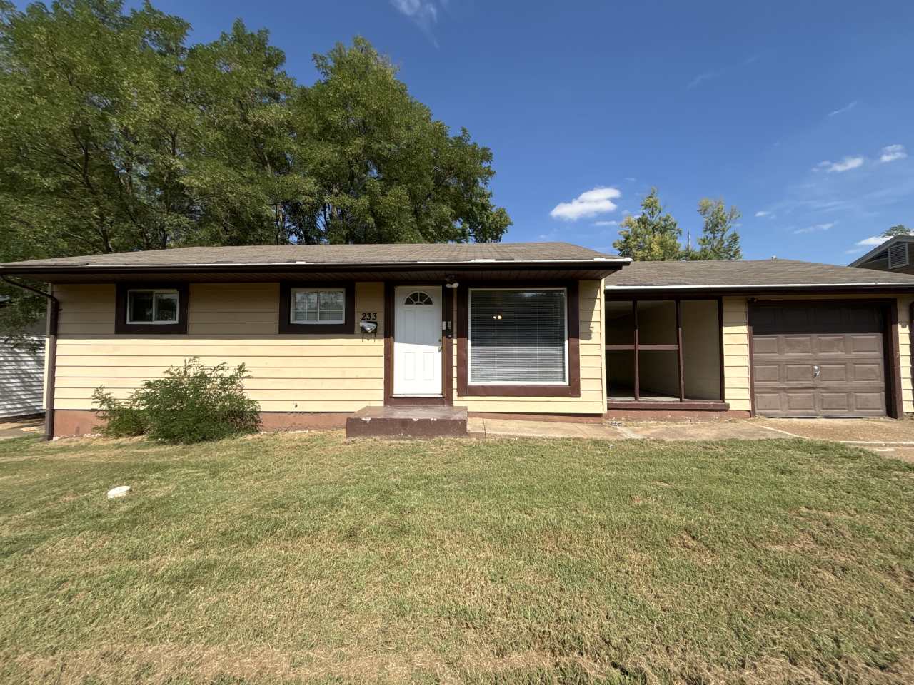 233 Perthshire Rd