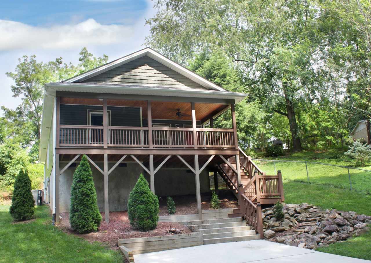 Newer Construction Close to Downtown Asheville