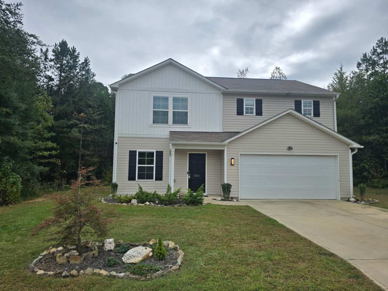 Best Lot in the Neighborhood – Beautiful Liberty Home on a Cul-de-Sac!