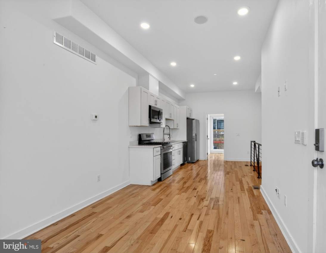 1445 S 32ND Street unit: 1