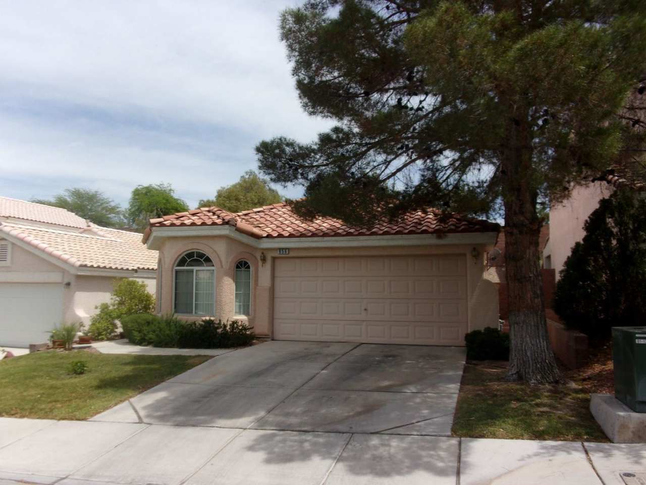 4 Bedroom In South Green Valley Area!!!