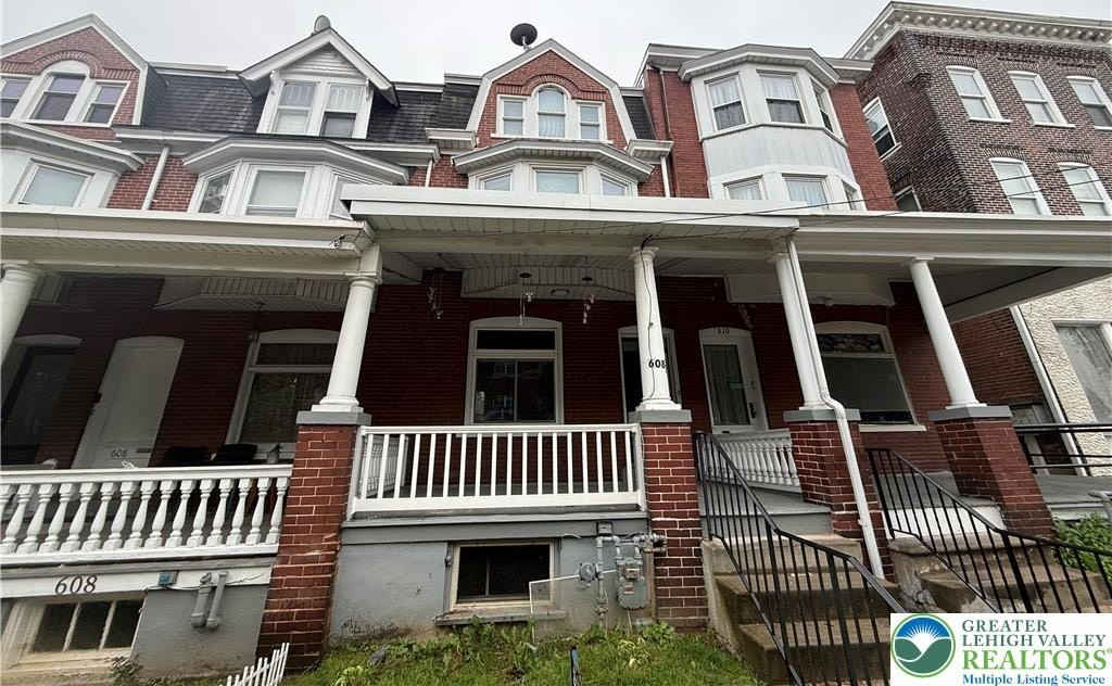 608 1/2 Saint John Street