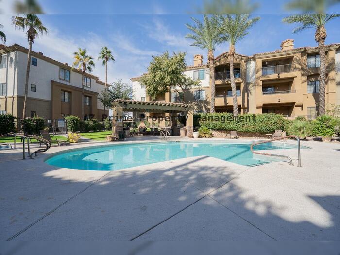 5302 East Van Buren Street