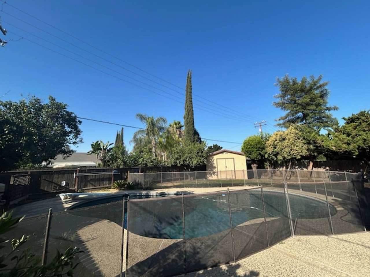 3 bedroom 2 bathroom with pool!