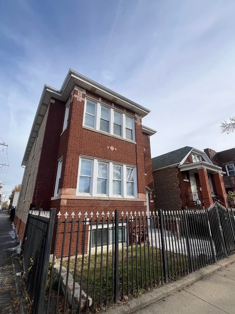 5115 S California Avenue