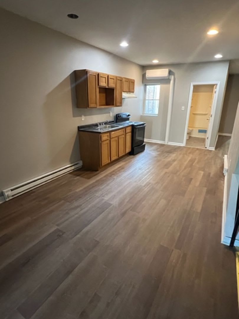 BEAUTIFUL BIG 4 BEDROOM 3 BATH READY TO MOVE IN NOW!!!