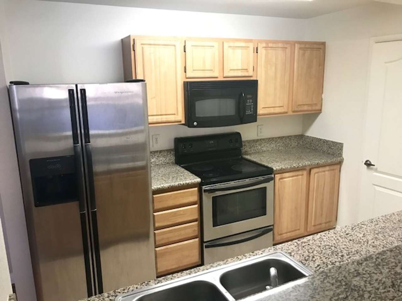 Great Gated Community Upgraded 1 Bedroom- Centrally Located in SW- RV PARKING!!!