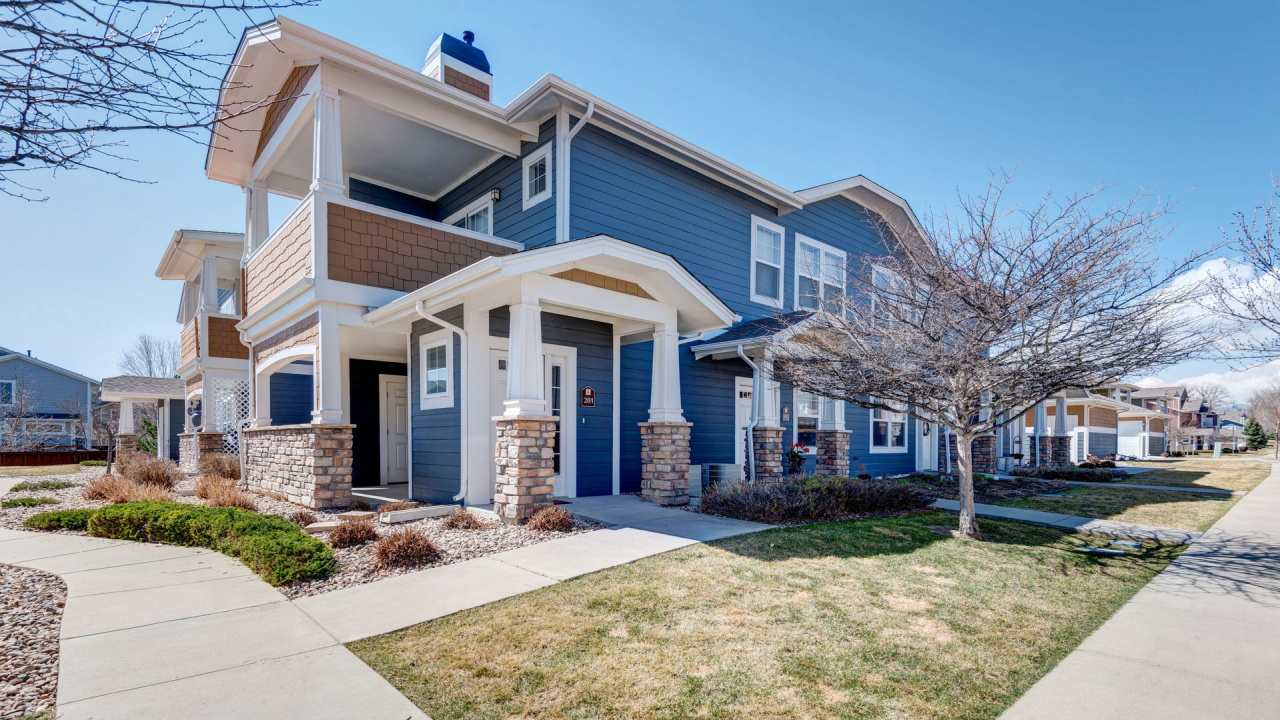 Don’t Miss This Gorgeous Fort Collins Condo – Bright, Spacious  Modern!