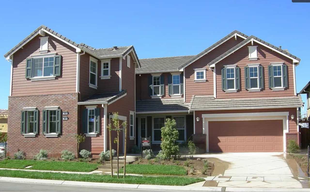 Mountain House Home Spacious 4 Bedroom, 3.5 Bath Home with Bonus Loft